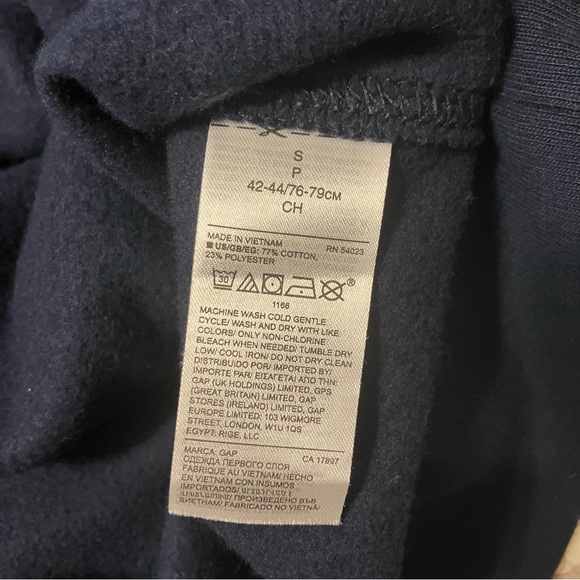 GAP Blue Sweatshirt w/added Celtic Lion Design OOAK - Picture 6 of 7